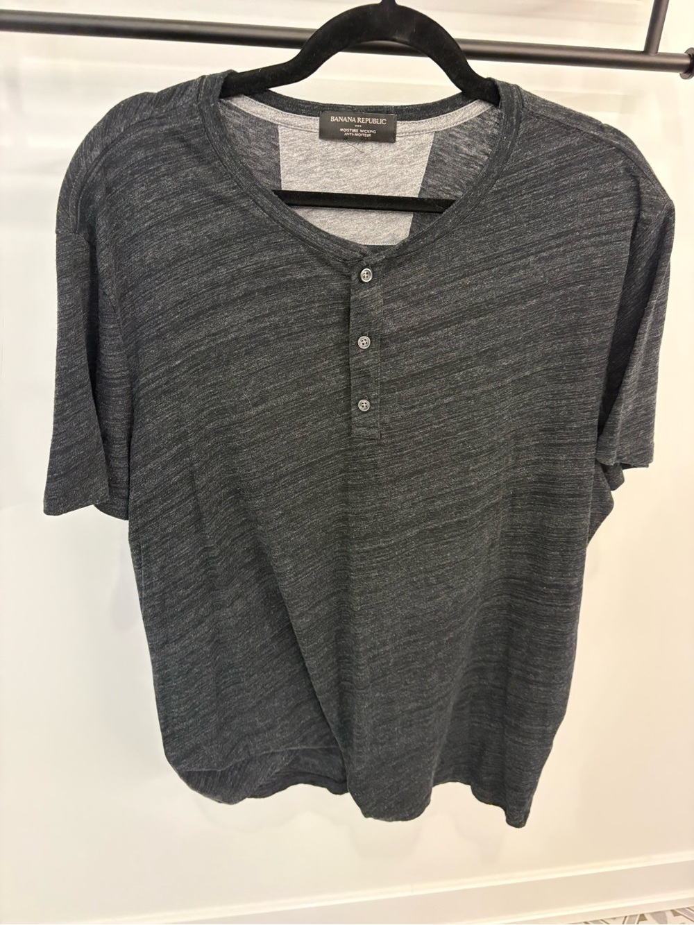 Banana Republic Men's Short-Sleeve Heathered Charcoal Henley Tee